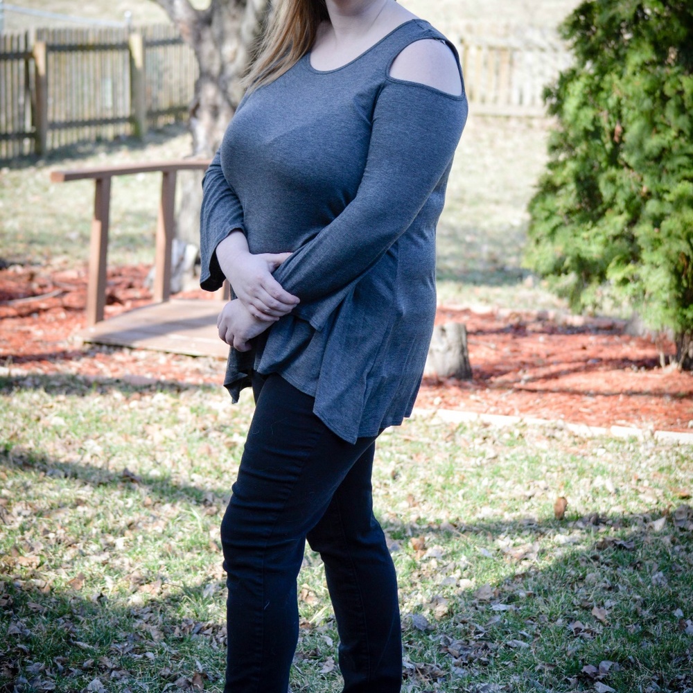 Eighty Eight 3/4 Sleeve Gray Cold Shoulder Top